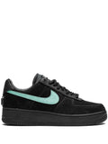 Tiffany & Co x Nike Air Force 1 Friends & Family