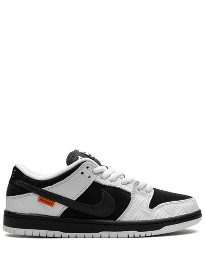 Tightbooth x Nike SB Dunk Low