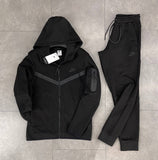 Nike Tech (Black)
