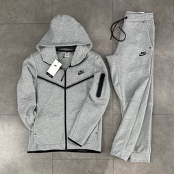 Nike Tech (Grey)