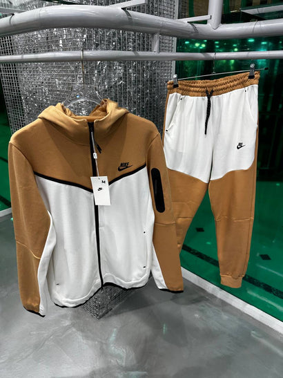 Nike Tech Fleece Beige White